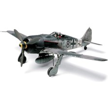 1/48 Focke-Wulf FW190 A-8/a-8 R2 Plastik Uçak Maket Kiti