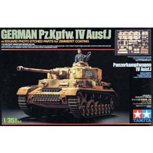 Tr 1/35 Pz. Kpfw. Lv Ausf. J W/photo Etch Plastik Tank Maket Kiti