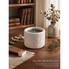 Glow Heaven Botanik Koleksiyonu Çam Yaprağı Desenli Kokulu Mum