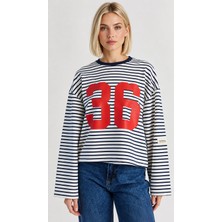 Mevese Kadın Oversize Çizgili Baskılı Uzun Kollu T-Shirt - 36 Detaylı Spor Şık Tişört - Ekru-Lacivert