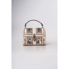 Ççs Kadın Kedi Figürlü Tarot Kartı Desenli Vintage Deri Görünümlü Metal Tokalı Kapaklı El ve Kol Çantası Beyaz 18403