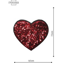 Ütü Ile Yapışan Arma - Yama - Patch - Pullu Kalp Modeli Kırmızı Renk (8,5cm x 7,5cm)