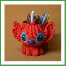 Soi Home 3D Baskı Knitted Kalemlik - Sevimli Karakterli Masaüstü Kalem Organizeri-Kırmızı Soı