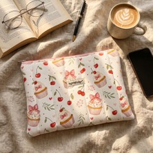 Ayza Stüdyo Yumuşacık Dolgulu iPad Tablet Çantası - Cupcake ve Kiraz Desenli 10-13 Inç Uyumlu