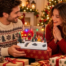 Nunu LED Işıklı 8 Farklı Müzikli Dönen Kamp Karavanı Yılbaşı Noel Köyü Dekoratif Müzik Kutusu