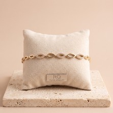 Rui Qi Jewelry Vıp Seri 316L Çelik Gold Renk Zirkon Taş Işlemeli Geçmeli Badem Tasarımlı Zarif Bileklik 18,5 cm