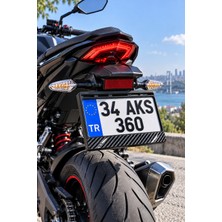 Premium Karbon Desenli Motosiklet Plakalığı – Sportif Tasarım Motor Plaka Çerçevesi, Parlak Karbon Görünümlü