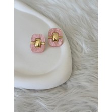 Revoia Pembe Detaylı Dikdörtgen Gold Küpe