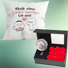 RK Tasarım Istiridye Içinde Inci Kolyeli Kırmızı Gül Kutusu &  Eksik Olma Çünkü Varlığın Çok Güzel Puf Yastık