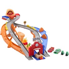 Disney Pixar Cars Radiator Springs Yarış ve Kurtarma Pisti Oyun Seti JFL57