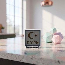 Miaju Minimalist Masaüstü Obje Göktürkçe Türk Yazılı ve Ay Yıldız Motifi Estetik Masa Objesi - Minimalist Bir Dekorasyon Objesi, Misafirliğe Giderken Alınabilecek Özel Hediye (Kompakt Boyutlu) 10X10 cm