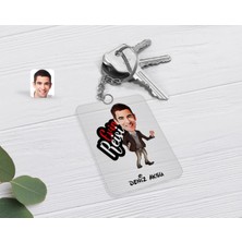 BK Gift Kişiye Özel Evin Reisi Karikatürlü Şeffaf Pleksi Anahtarlık-1