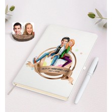 BK Gift Kişiye Özel Yılın En Mükemmel Çifti Karikatürlü Beyaz Defter ve Kalem Hediye Seti-35