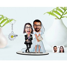 BK Gift Kişiye Özel Sevgililer Karikatürlü 3D Ahşap Biblo ve Isimli Silver Papatya Anahtarlık-16