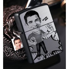 BK Gift Kişiye Özel Bay Antrenör Karikatürlü Benzinli Siyah Metal Çakmak - 1