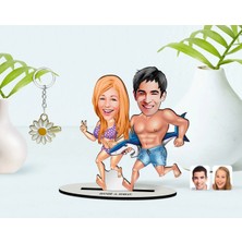 BK Gift Kişiye Özel Sevgililer Karikatürlü 3D Ahşap Biblo ve Isimli Gold Papatya Anahtarlık-8