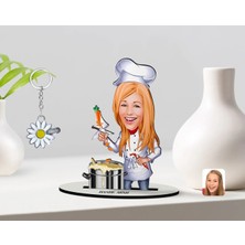 BK Gift Kişiye Özel Kadın Chef Karikatürlü 3D Ahşap Biblo ve Isimli Silver Papatya Anahtarlık-1