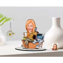 BK Gift Kişiye Özel Kadın Muhasebeci Karikatürlü 3D Ahşap Biblo ve Isimli Gold Papatya Anahtarlık-1