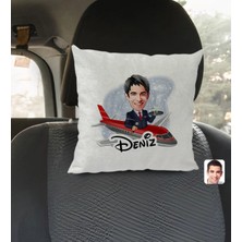 BK Gift Kişiye Özel Isimli Erkek Uçuş Görevlisi Karikatürlü Kare Araç Koltuk Yastığı-1