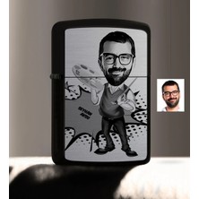 BK Gift Kişiye Özel Bay Ressam Karikatürlü Benzinli Siyah Metal Çakmak - 1