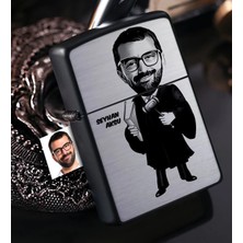 BK Gift Kişiye Özel Bay Hakim Karikatürlü Benzinli Siyah Metal Çakmak - 1