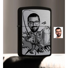 BK Gift Kişiye Özel Bay Balıkçı Karikatürlü Benzinli Siyah Metal Çakmak - 1