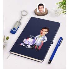 BK Gift Kişiye Özel Erkek Eczacı Karikatürlü Lacivert Defter Kalem 32GB USB Bellek Hediye Seti-3