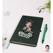 BK Gift Kişiye Özel Erkek Motorcu Karikatürlü Yeşil Termo Deri Defter Kalem Seti Model 1