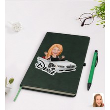 BK Gift Kişiye Özel Kadın Patron Karikatürlü Yeşil Termo Deri Defter Kalem Seti Model 3