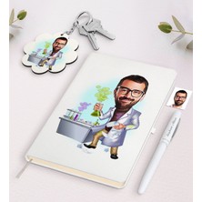 BK Gift Kişiye Özel Erkek Kimyager Karikatürlü Beyaz Defter Kalem ve Anahtarlık Hediye Seti-1