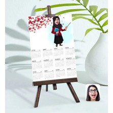 Bk Gift Kişiye Özel 15X21 cm Fotoğraf Kartlı Kadın Tesettürlü Öğretmen Karikatürlü Şövaleli 2023 Takvim-3