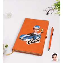BK Gift Kişiye Özel Erkek Rallici Karikatürlü Turuncu Termo Deri Defter Kalem Seti Model 1