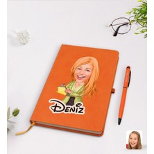 BK Gift Kişiye Özel Kadın Asistan Karikatürlü Turuncu Termo Deri Defter Kalem Seti Model 2