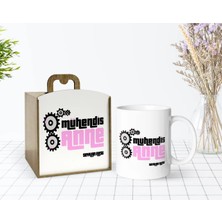 BK Gift Kişiye Özel Ahşap Kutuda Anneler Günü Temalı Mühendis Anne Tasarımlı Beyaz Kupa Bardak-1
