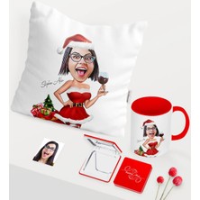 BK Gift Kişiye Özel Yılbaşı Temalı Bayan Karikatürlü Kırmızı Kupa Ayna Yastık Seti - 2