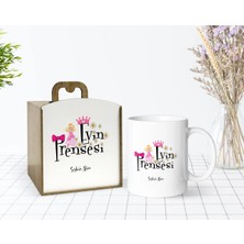 BK Gift Kişiye Özel Ahşap Kutuda Evin Prensesi Tasarımlı Beyaz Kupa Bardak-3