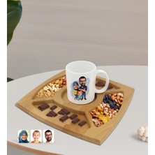 BK Gift Kişiye Özel Tesettürlü Aile Karikatürlü Beyaz Kupa ve Doğal Masif Ahşap 4 Bölmeli Sunum Tabağı Çerezlik Hediye Seti-1