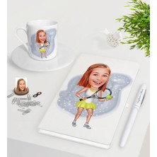 BK Gift Kişiye Özel Bayan Tenis Oyuncusu Karikatürlü Beyaz Defter Kalem Türk Kahvesi Fincanı Seti-2