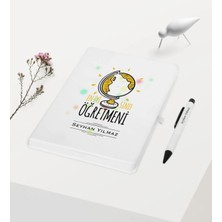 BK Gift Kişiye Özel En Iyi Sınıf Öğretmeni Temalı Beyaz Defter Kalem Hediye Seti - 4