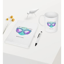 BK Gift Kişiye Özel Okulda Ünlüyüm Temalı Beyaz Defter Kalem Kupa Seti - 1
