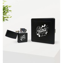 BK Gift Kişiye Özel En Yakışıklı Baba Tasarımlı Siyah Metal Sigara Tabakası ve Benzinli Çakmak Seti-1