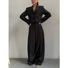 Miss Beyoğlu Crop Blazer Ceket ve Bol Paça Pantolon Takım - 3 Renk