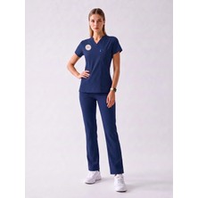 Üças İş Giyim Hemşire Forması Yeni Yönetmeliğe Uygun Logolu Lux Likralı Scrubs Takım Kadın