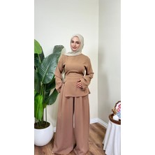 Gamze Özkurt Yırtmaççlı Krep Takım