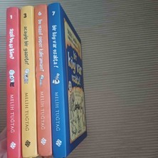 Sessiz Sakin'in Gürültülü Maceraları Serisine Ait Dört Kitaptan Oluşan Set. Kitaplar: Aaa! Bu Da Kim?, Acayip Bir Gazete, Bu Nasıl Süper Kahraman? ve Bir Köy Var Uzakta!.2,el Temiz Kondisyonda