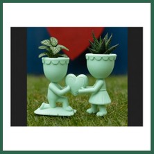 Vintessy Vıntessy 3D Baskı Aşk Saksısı - Kalp Tutan Çift Figürlü Dekoratif Saksı - Mint BZS01