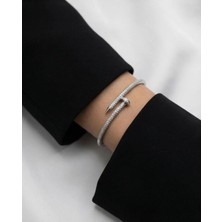 B&t Çivi Model Gümüş Renkli Taşlı Çelik Kelepçe