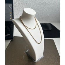 Elarque Detaylı 3D Takı Büstü, Şık ve Modern Tasarım ile Sergileme Imkanı