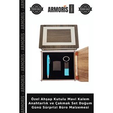 Armoris Özel Ahşap Kutulu Mavi Kalem Anahtarlık ve Çakmak Set Doğum Günü Sürprizi Büro Malzemesi