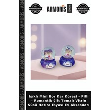 Armoris Işıklı Mini Boy Kar Küresi - Pilli - Romantik Çift Temalı Vitrin Süsü Hatıra Eşyası Ev Aksesuarı